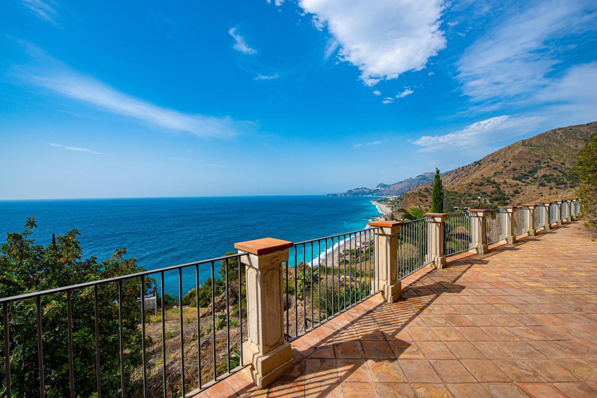 Baia Taormina - Cdshotels Forza dʼAgro Esterno foto
